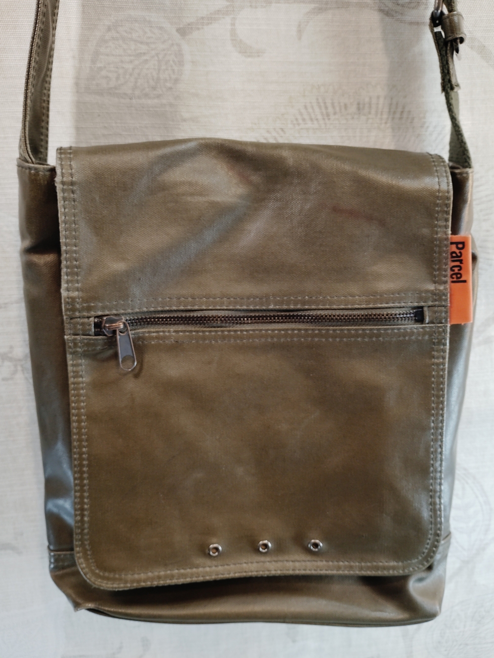 Parcel Olive Green Crossbody Messenger Bag